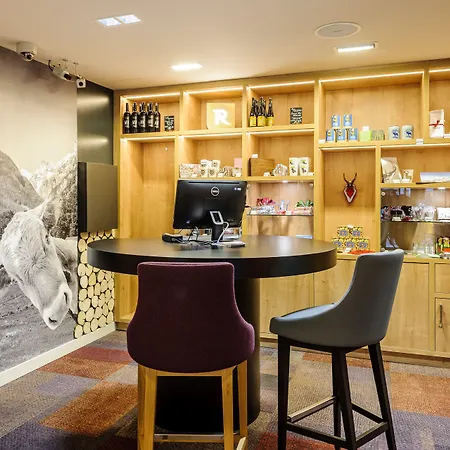 Mercure Center Otel 4*