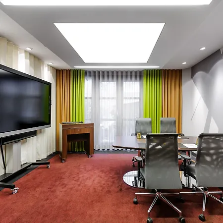 Mercure Center Otel 4*