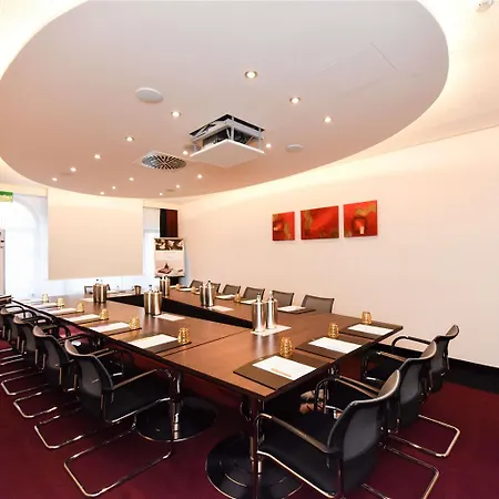 Mercure Center 4*