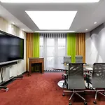 Mercure Center Hotell 4*