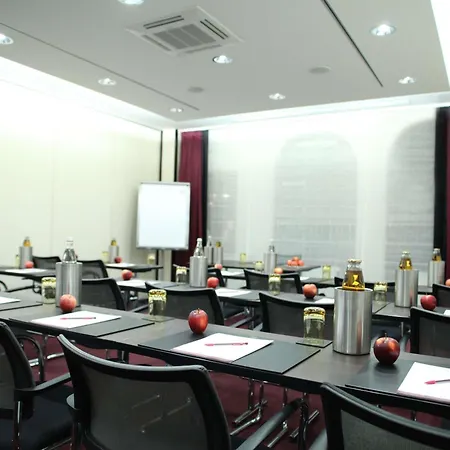 Mercure Center Hotel