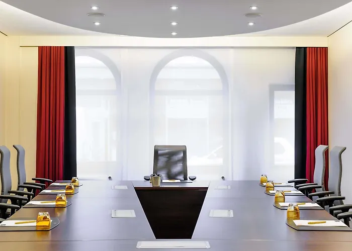 Mercure Center Hotel 4*