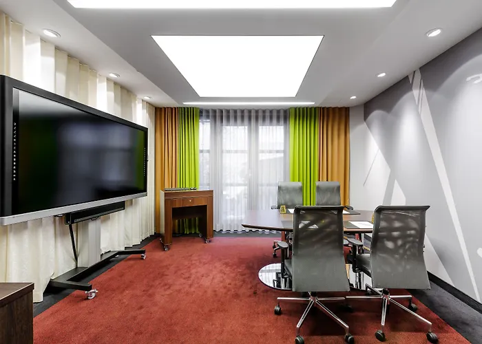 Mercure Center Hotel 4*
