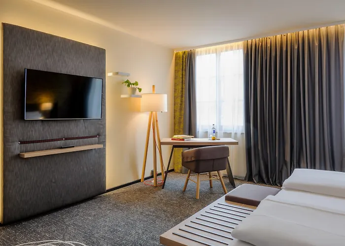 Mercure Center